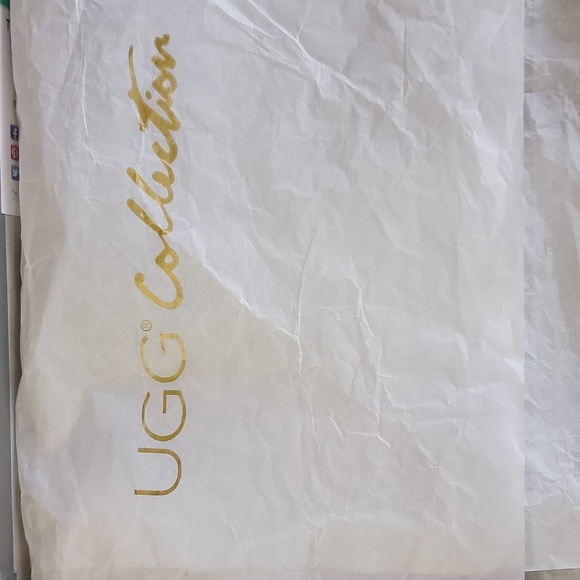 Ugg Elisabeta Moto Boot - Picture 13 of 14